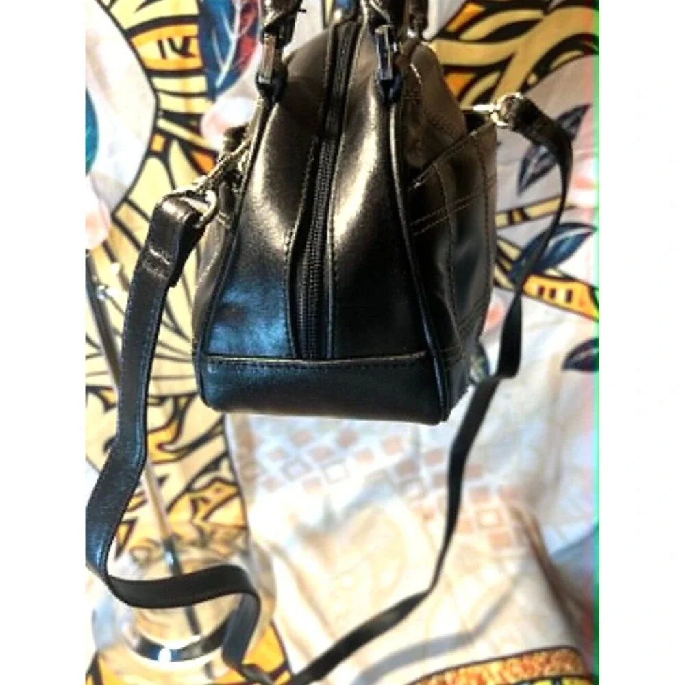 Wilsons Leather Maxima Black Structured Handbag w/ White Stitching & Strap